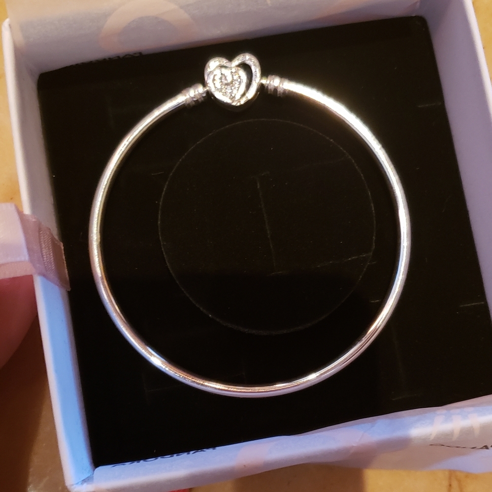 Pandora medium bangle